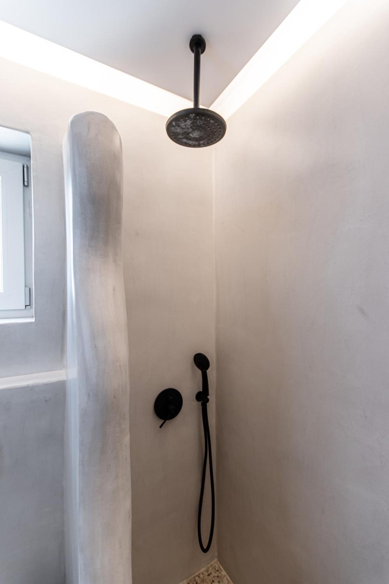 Marble Arch Apartment *