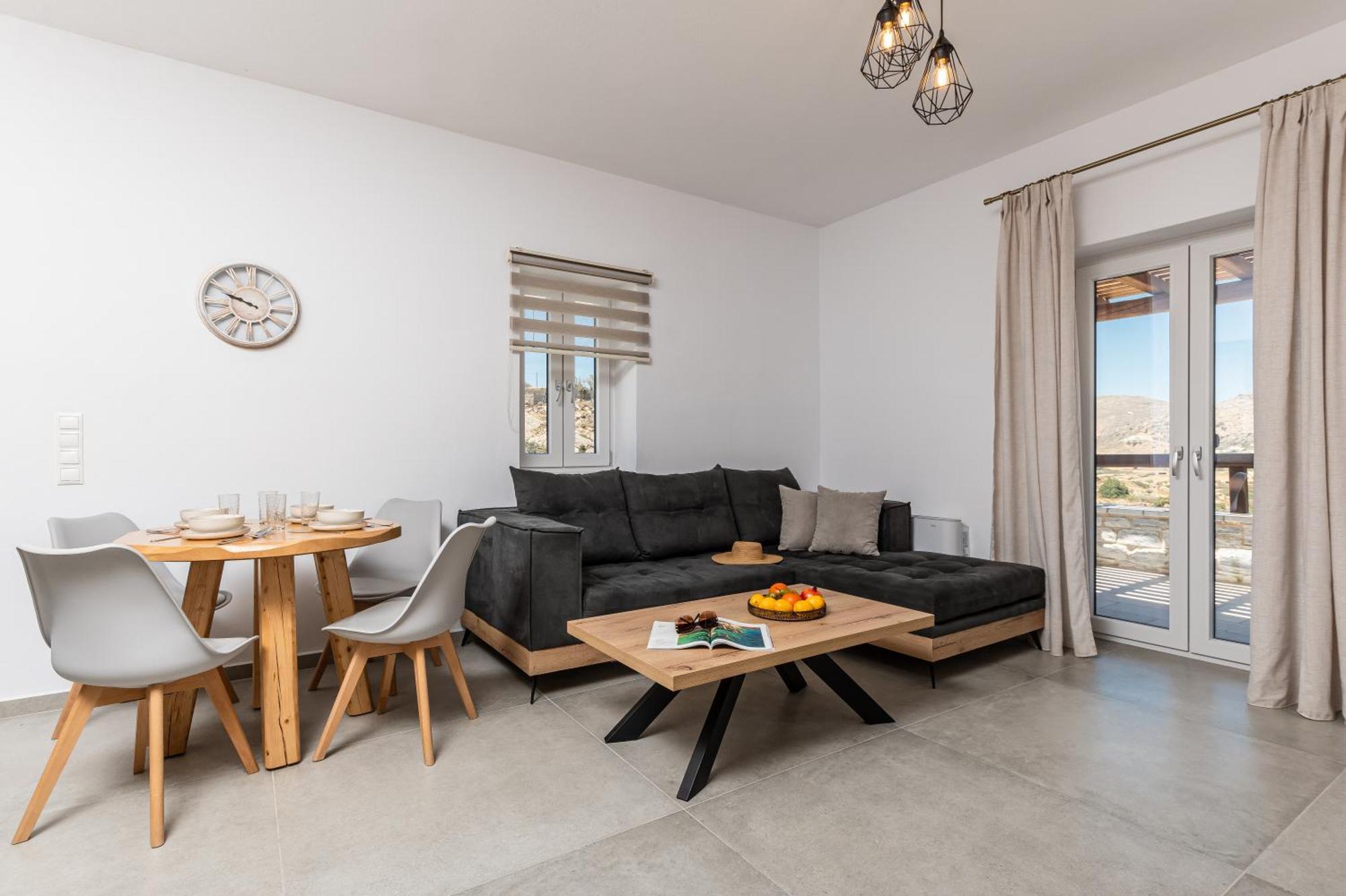 Marble Arch Apartment *